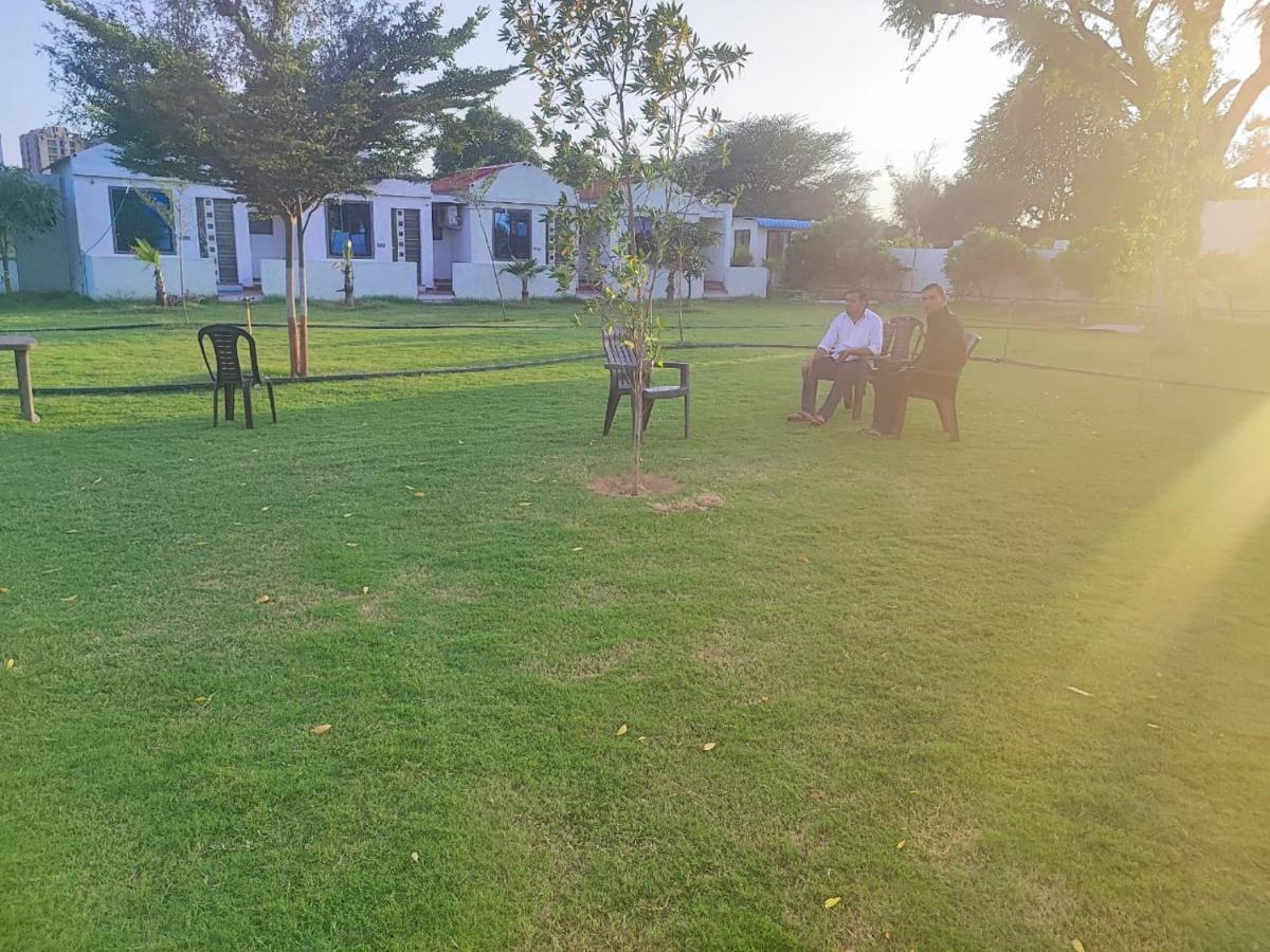 Athitya Hotel And Resort Sikar Eksteriør billede